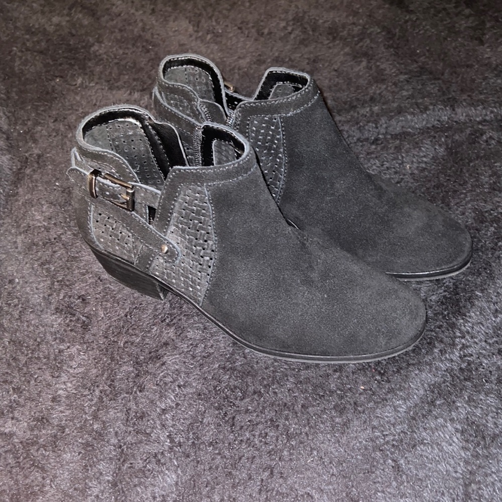 vance camuto perforated buckled black bootie